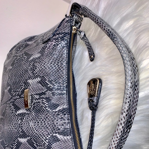 ๐ซ๐ซSOLD๐ซ๐ซ. COLE HAAN SHOULDER BAG - Picture 7 of 8